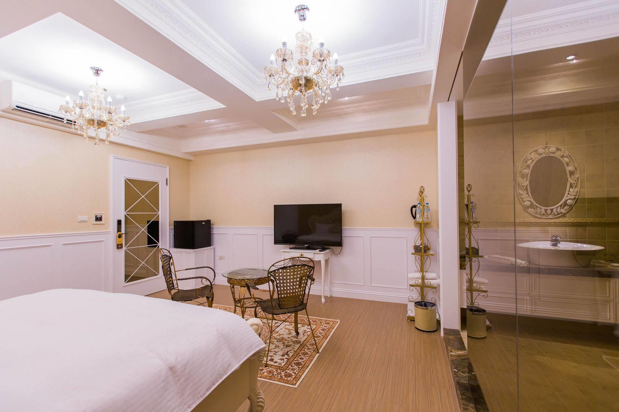 Fm Vanilla Bed And Breakfast Luodong Exteriör bild